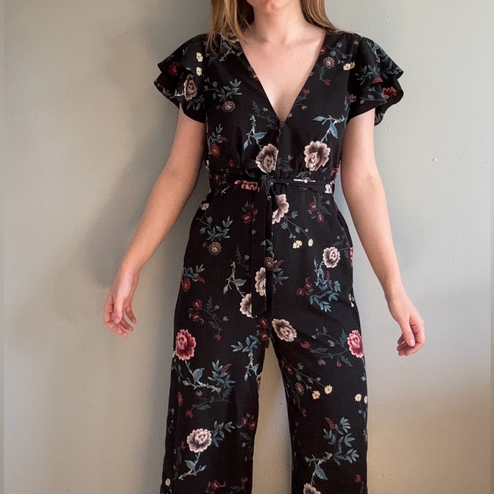 Forever 21 Floral Black Front tie Jumpsuit/Romper
